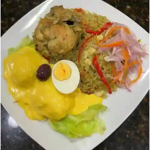 Menú Arroz con Pollo/papa a la Huancaína