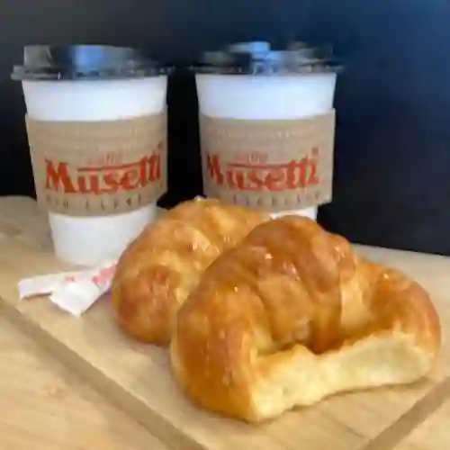 2 Café Latte 12 Oz. + 2 Medialunas