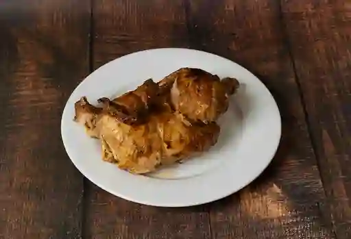 ½ Pollo Asado a Las Brasas