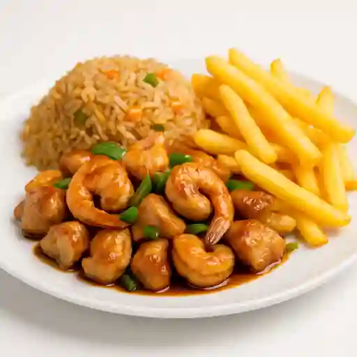 Pollo y Camaron con Arroz y Papas Fritas