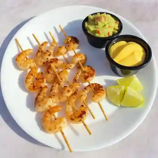 3 Brochetas de camarones