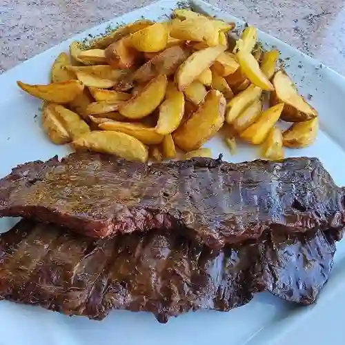 Entraña de Vacuno con Papas Fritas