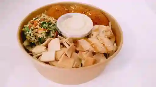 Ensalada Falabel y Pollo grill