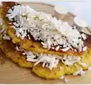 Cachapa con Doble Queso Llanero