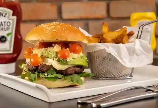 Cabra Burger + Papas Fritas