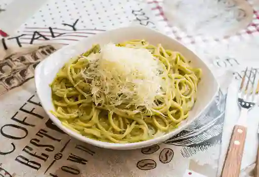 Spaghetti con Pesto