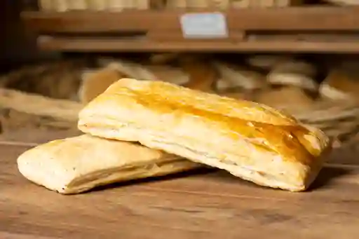 Empanada Queso Jamón