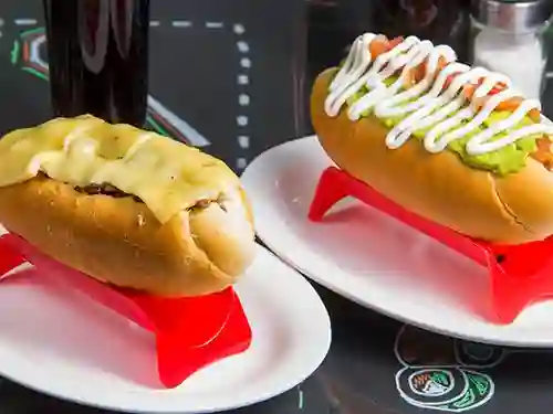 Hot Dog Italiano, As Luco y Bebida Lata