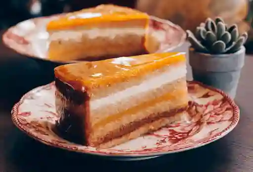 Trozo Torta Naranja Chocolate Blanco