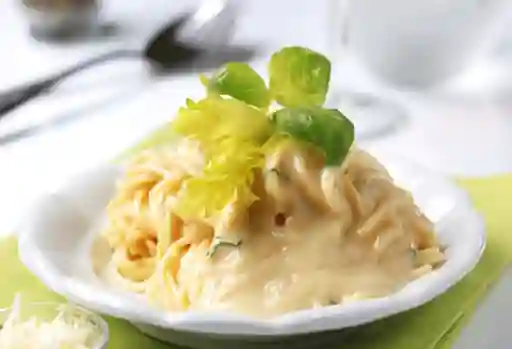 Spaguetti con Crema de Champiñones