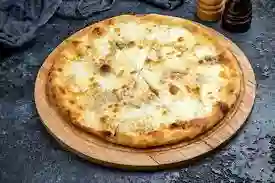 Pizza Random Cheese