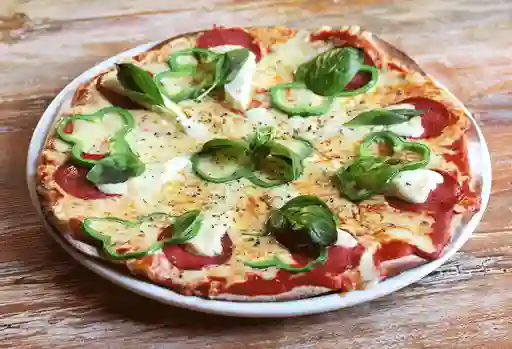 Pizza Caprina Familiar