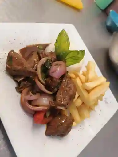 Lomo Saltado