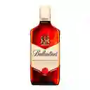 Ballantines Whisky . 1 Lt + 4 Red Bulls 250Cc+ Hielo 1Kg.