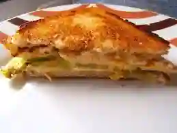 Sándwich Sencilla de Pollo