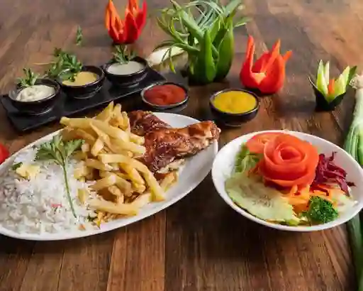 1/4 Pollo + Ensalada + Papas Fritas + Arroz