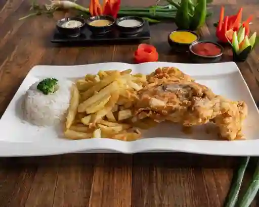 1/4 Pollo Broaster + Papas Fritas + Arroz Chaufa