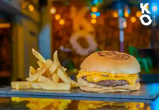 Cheese Burger & Papas