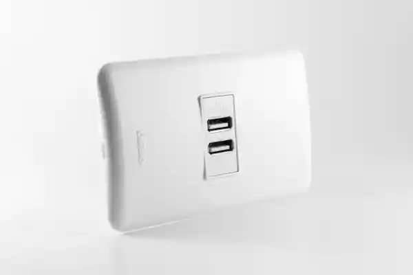 Rema Enchufe 2 Usb Blanco 1.5A 5V