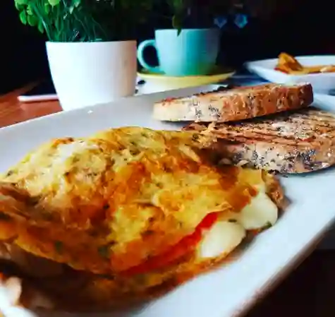 Omelette + Café