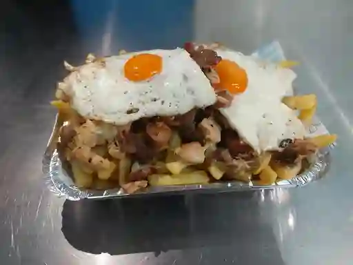 Estilo Chorrillana XXL + 1 Bebida 1.5 L