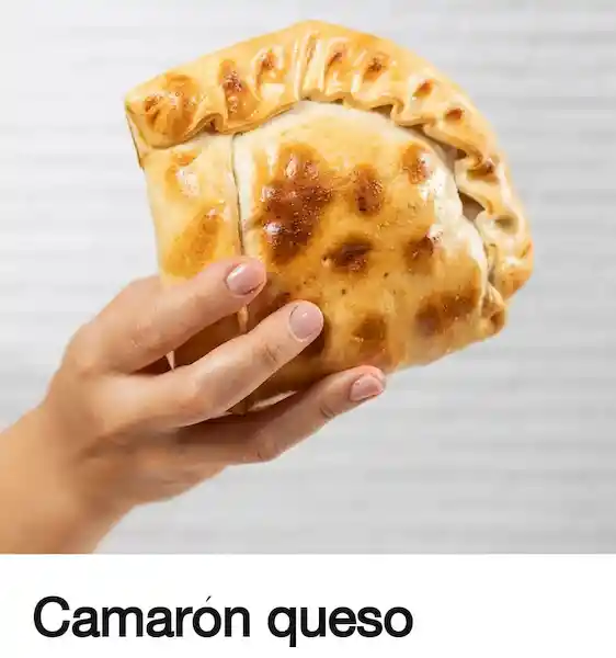 Empanada Camarón y Queso