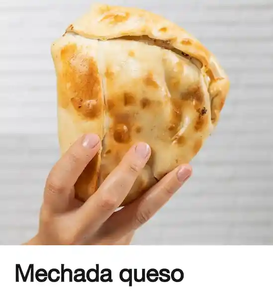 Empanada Mechada Con Queso