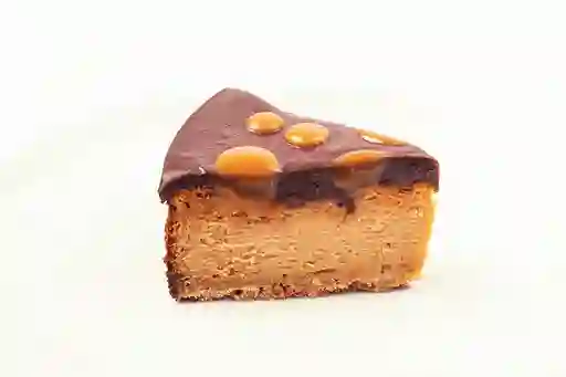 Porcion Cheesecake Snickers