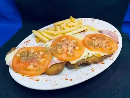 2 Milanesas De Pollo A La Napolitana + 2 Bebidas 350 ml