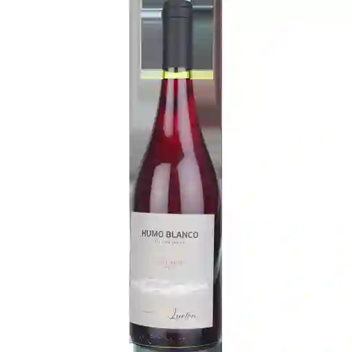 Humo Blanco La Hacienda Vino Pinot Noir Edición Limitada