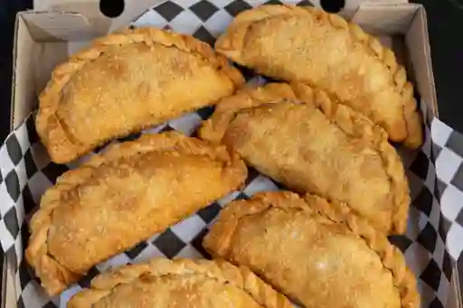 Box 6 Empanadas Fritas