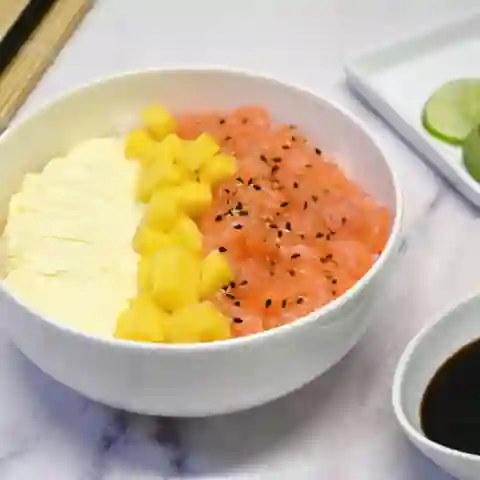 Arma Tu Sushi Salad de Salmón