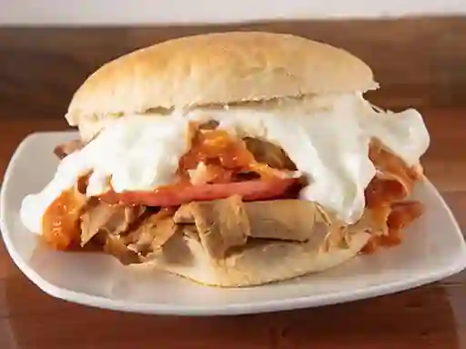 Sándwich de Lomito de Cerdo Completo