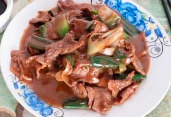 Carne Mongoliana con Arroz Chaufán
