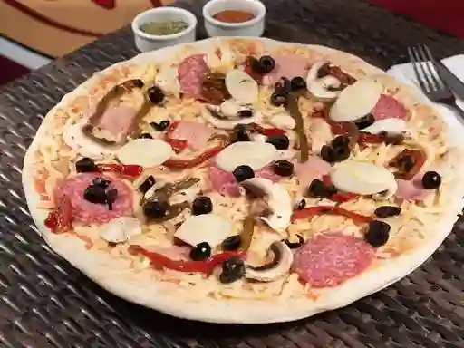 Pizza Ibiza Familiar