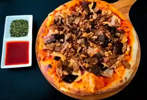 Pizza Toda Las Carnes Familiar
