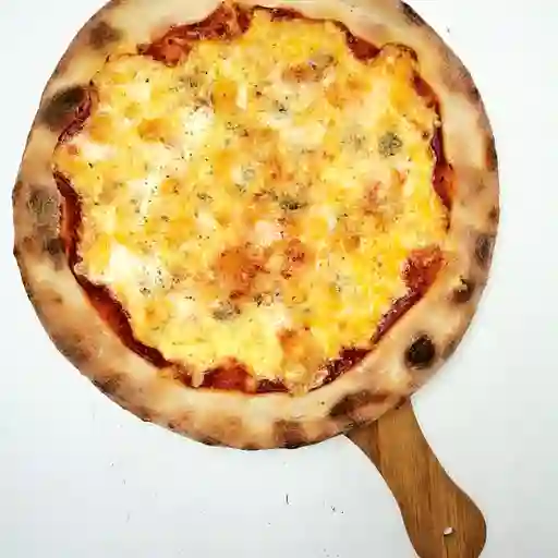 Pizza 4 Quesos Familiar