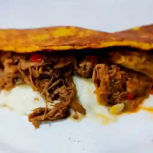 Cachapa Carne Mechada