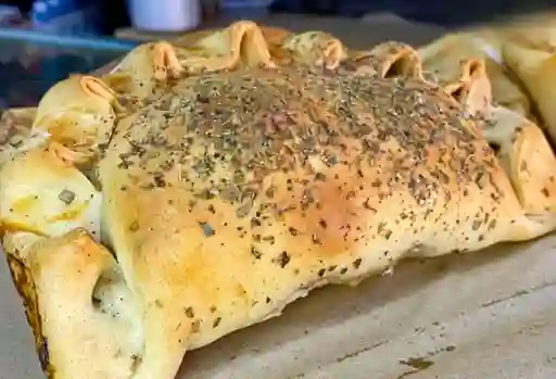 Empanada de Pollo y Queso