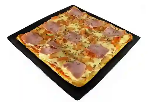 Pizza Familiar con Tomate y Jamón