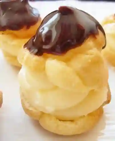 Profiteroles Pastelera