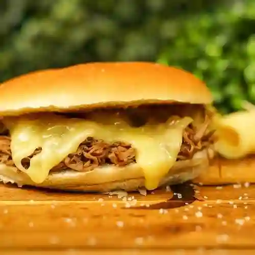 Sándwich Mechada Luco