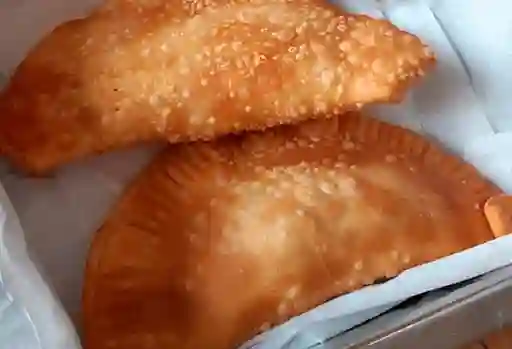 Combo 2 Empanadas y Bebida