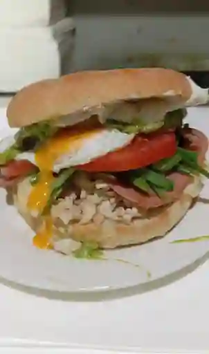 Ave Súper Sándwich Xl