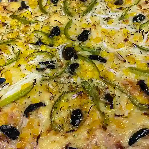 Pizza Pollo y Choclo Familiar