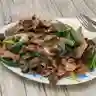 Carne con Algas y Champiñones