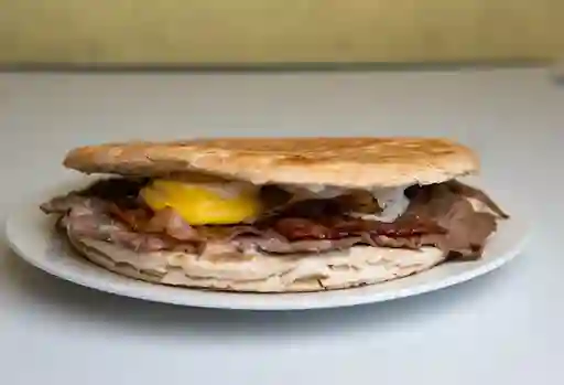 Sándwich de Churrasco y Tocino