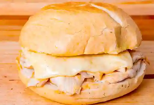 Sándwich de Pollo con Mayonesa