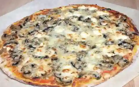 Pizza Crema Champiñón Mediana