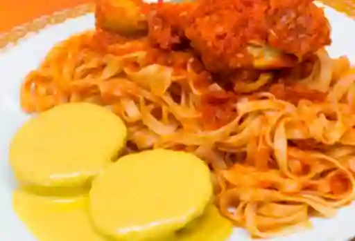 Tallarín Saltado de Pollo